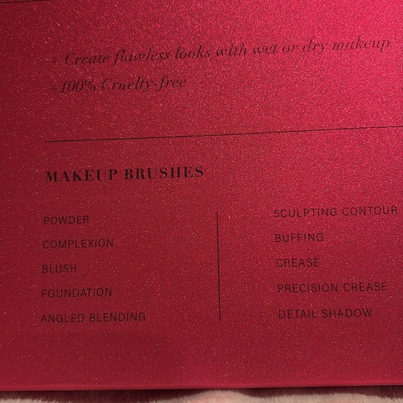 BNWT HEARTSTOPPER Viral 28 Piece Pink Silver 
 Rhinestone Makeup Brush Gift Set - Picture 10 of 10